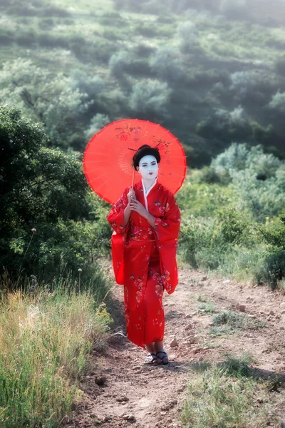 アジアン スタイルの女性の肖像画 — ストック写真