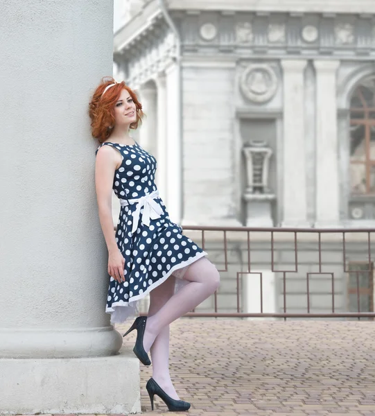 Portrait de fille en plein air — Photo