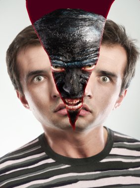 Canavar kavramı içinde