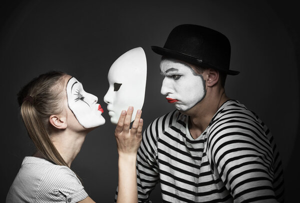Couple of mimes