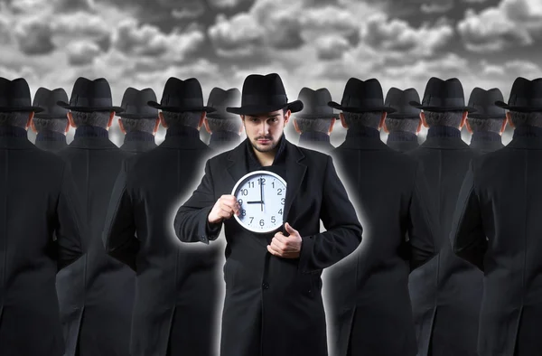 Man showing the clock — Stock Photo, Image