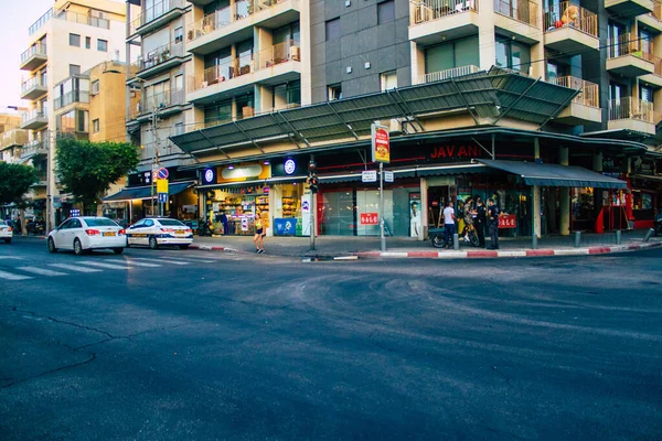 Tel Aviv Izrael 2020 Október Ismeretlen Arcmaszkos Emberek Látványa Utcákon — Stock Fotó