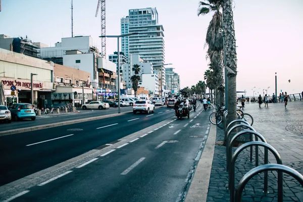 Тель Авив Израиль Октября 2020 Вид Неопознанных Людей Катающихся Улицам — стоковое фото