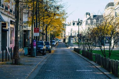 Fransa 'yı 31 Ekim 2020' de Coronavirus salgını sırasında Fransa 'yı etkileyen boş sokaklara bakıyor.