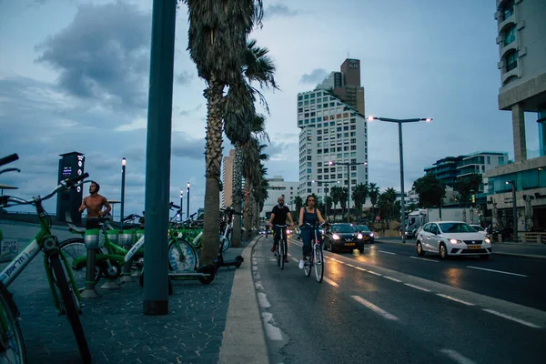 Tel Aviv Israel Noviembre 2020 Vista Personas Identificadas Rodando Las — Foto de Stock