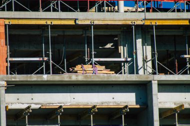 Fransa 'yı 4 Kasım 2020' de Reims 'de Fransa' yı etkileyen salgın sırasında inşa edilen yeni bir binanın görüntüsünü aldı.