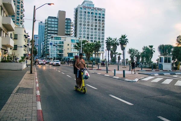 Tel Aviv Israel November 2020 View Unidentified People Rolling Streets — Stock Photo, Image