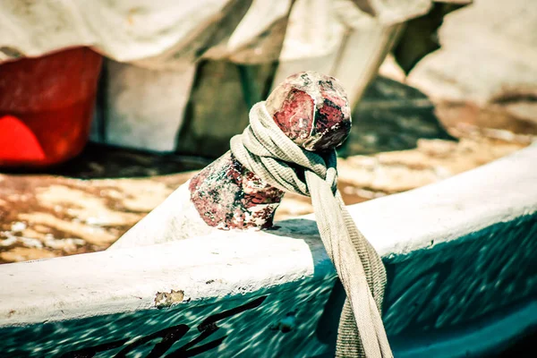 Großaufnahme Eines Bootes Das Yachthafen Festgemacht Hat — Stockfoto