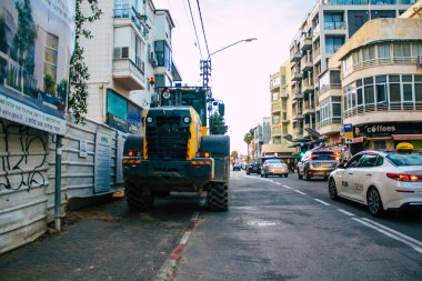 Tel Aviv İsrail 17 Kasım 2020 Kilit ve Coronavirus salgını sırasında İsrail 'i vuran Tel Aviv caddesindeki yol şantiyesinin görüntüsü