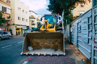 Tel Aviv İsrail 17 Kasım 2020 Kilit ve Coronavirus salgını sırasında İsrail 'i vuran Tel Aviv caddesindeki yol şantiyesinin görüntüsü