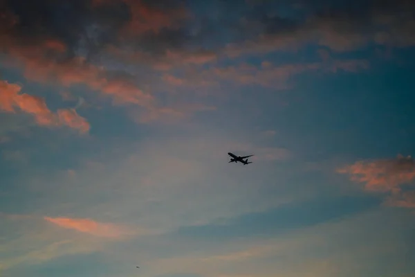 Tel Aviv Israel November 2020 View Unidentified Plane Flying Sunset — Stock Photo, Image