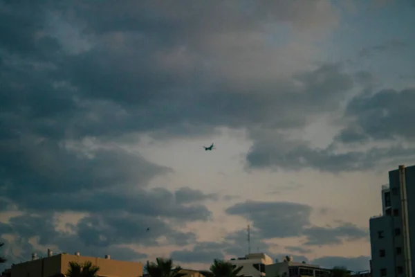 Tel Aviv Israel November 2020 View Unidentified Plane Flying Sunset — Stock Photo, Image