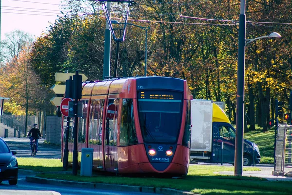 Reims Frankrike November 2020 View Modern Electric Tram Passengers Rolling — Stockfoto