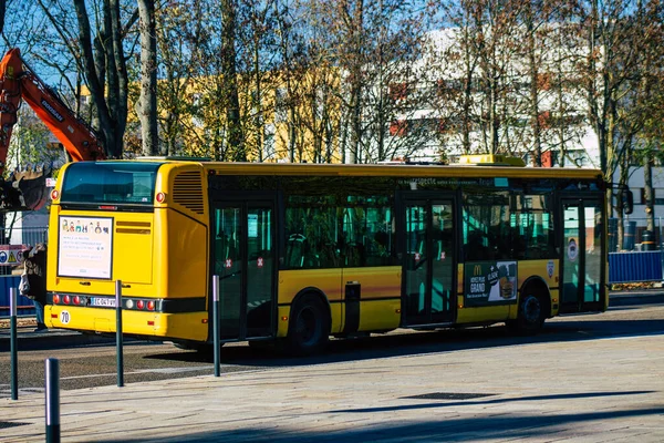 Reims França Novembro 2020 Vista Ônibus Urbano Tradicional Para Passageiros — Fotografia de Stock