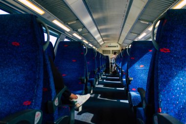 Tel Aviv İsrail 25 Kasım 2020 Coronavirus salgını sırasında İsrail 'i vuran Tel Aviv tren istasyonunda