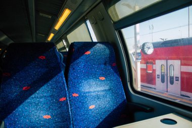 Tel Aviv İsrail 25 Kasım 2020 Coronavirus salgını sırasında İsrail 'i vuran Tel Aviv tren istasyonunda