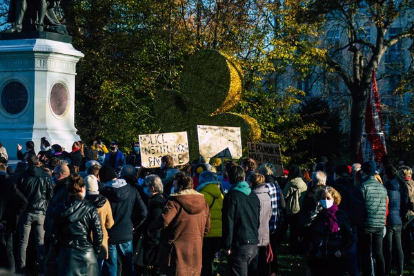 Reims França Novembro 2020 Vista Manifestantes Não Identificados Protestando Contra — Fotografia de Stock