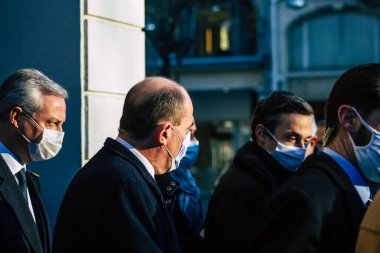Reims Fransa 'yı 28 Kasım 2020 Jean Castex' in görüntüsü, Fransız hükümetinin başbakanı tecrit safhasında Reims şehrindeki dükkanların yeniden açılmasına katıldı.