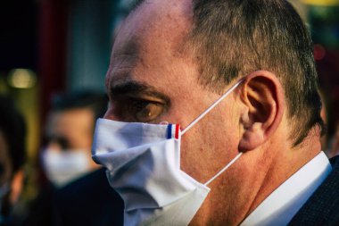 Reims Fransa 'yı 28 Kasım 2020 Jean Castex' in görüntüsü, Fransız hükümetinin başbakanı tecrit safhasında Reims şehrindeki dükkanların yeniden açılmasına katıldı.
