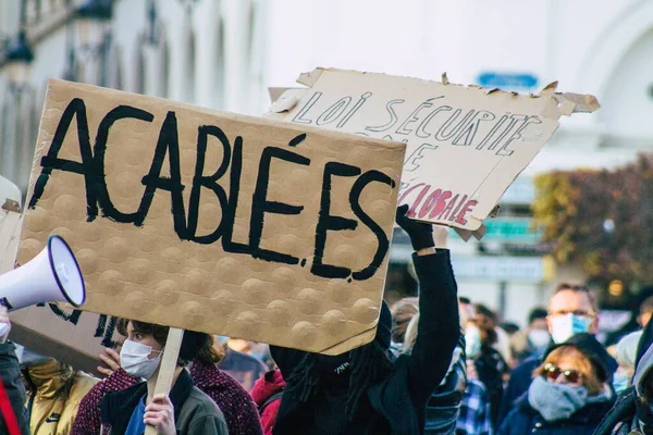 Reims France Noviembre 2020 Vista Manifestantes Identificados Protestando Contra Nuevo — Foto de Stock