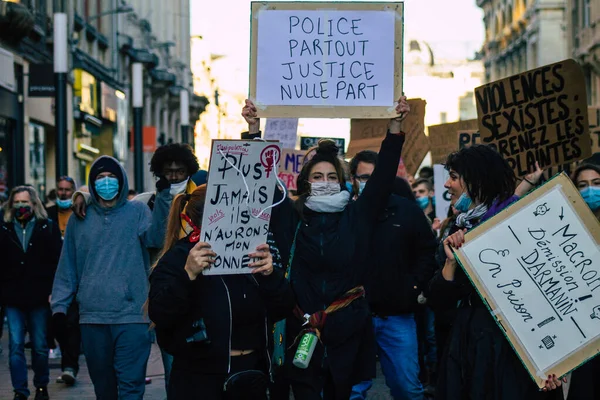 Реймс Франция Ноября 2020 Взгляд Неопознанных Демонстрантов Протестующих Против Нового — стоковое фото