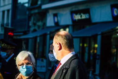 Reims Fransa 'yı 28 Kasım 2020 Jean Castex' in görüntüsü, Fransız hükümetinin başbakanı tecrit safhasında Reims şehrindeki dükkanların yeniden açılmasına katıldı.