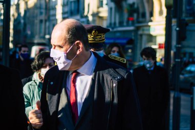 Reims Fransa 'yı 28 Kasım 2020 Jean Castex' in görüntüsü, Fransız hükümetinin başbakanı tecrit safhasında Reims şehrindeki dükkanların yeniden açılmasına katıldı.