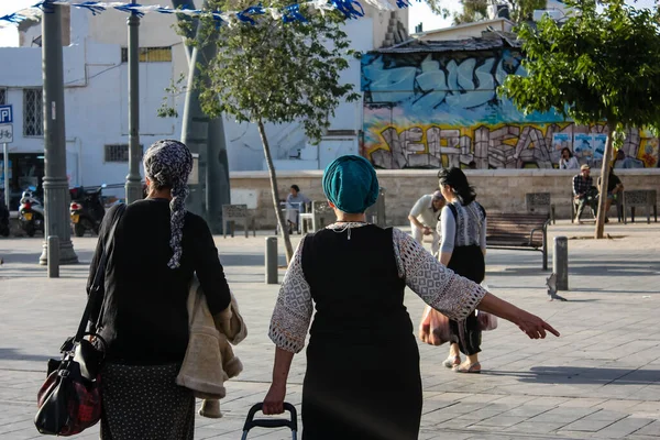 Jerusalém Israel 2019 Vista Pessoas Israelenses Não Identificadas Andando Rua — Fotografia de Stock