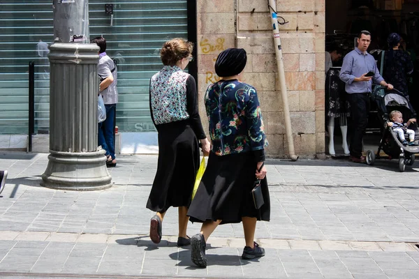 Jeruzalém Izrael 2019 Pohled Neidentifikované Izraelské Lidi Procházející Jaffské Ulici — Stock fotografie