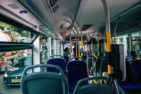 Tel Aviv Izrael Prosince 2020 Uvnitř Izraelského Veřejného Autobusu Projíždějícího — Stock fotografie