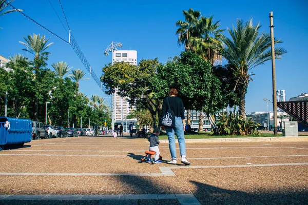 Tel Aviv Israel Diciembre 2020 Vista Personas Israelíes Identificadas Divirtiéndose — Foto de Stock