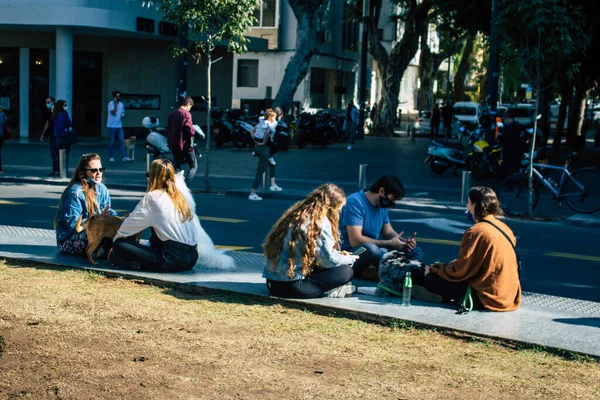 Tel Aviv Israel Diciembre 2020 Vista Personas Israelíes Identificadas Divirtiéndose — Foto de Stock