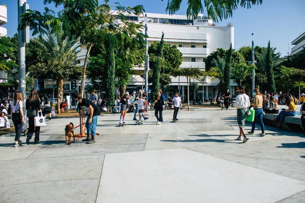 Tel Aviv Israel Diciembre 2020 Vista Personas Israelíes Identificadas Divirtiéndose — Foto de Stock