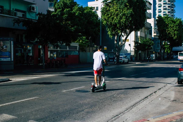 Tel Aviv Israel Dezembro 2020 Vista Pessoas Não Identificadas Rolando — Fotografia de Stock