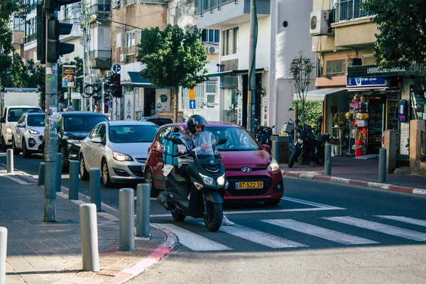 Тель Авив Израиль Декабря 2020 Вид Неизвестных Людей Прокатившихся Улицам — стоковое фото