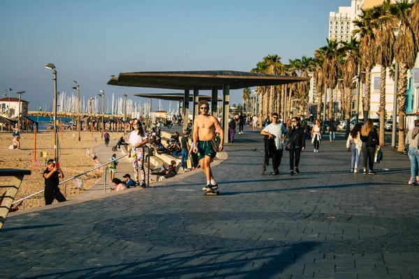 Tel Aviv Israel Diciembre 2020 Vista Personas Identificadas Rodando Por —  Fotos de Stock