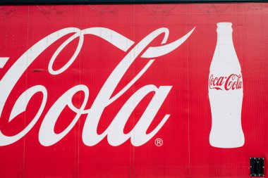 Tel Aviv İsrail 28 Aralık 2020 Coronavirus salgını sırasında Tel Aviv sokaklarındaki şehir trafiğini gösteriyor.