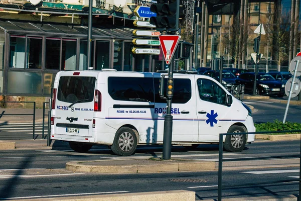 Reims Franciaország Január 2021 Egy Hagyományos Mentő Megtekintése Amely Franciaországot — Stock Fotó