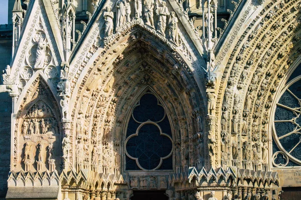 Reims Francja Styczeń 2021 Widok Zewnętrzną Fasadę Katedry Notre Dame — Zdjęcie stockowe