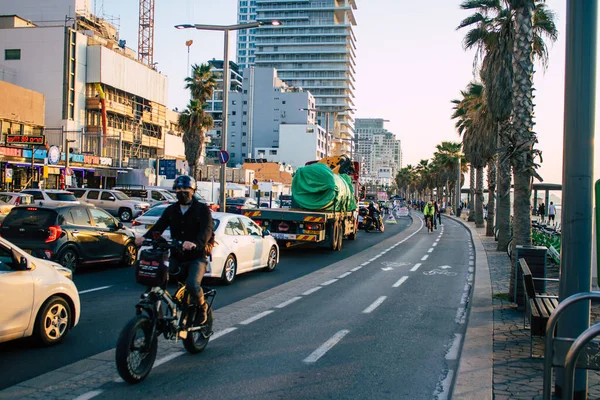 Τελ Αβίβ Ισραήλ Ιανουαρίου 2021 Άποψη Αγνώστων Ατόμων Στους Δρόμους — Φωτογραφία Αρχείου
