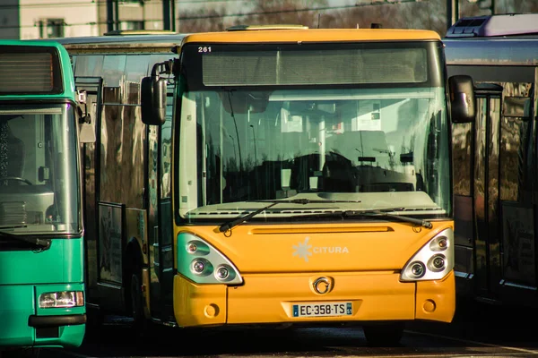 Reims Francia Enero 2021 Vista Autobús Urbano Tradicional Para Pasajeros — Foto de Stock