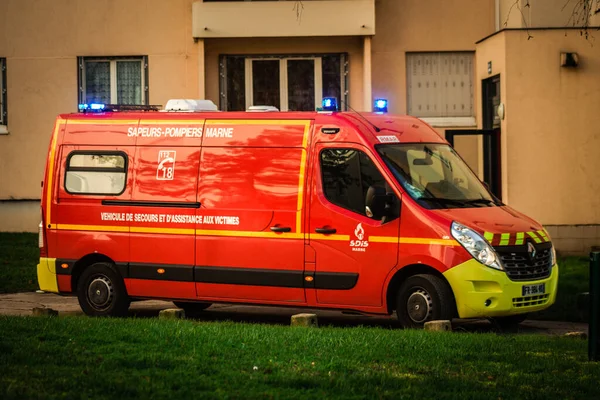 Reims França Janeiro 2021 Vista Carro Bombeiros Francês Estacionado Nas — Fotografia de Stock