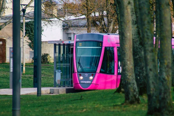 Reims Frankreich Januar 2021 Blick Auf Eine Moderne Elektrische Straßenbahn — Stockfoto