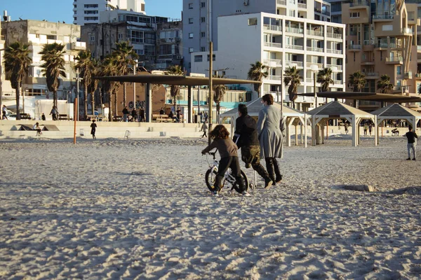 Tel Aviv Israel Enero 2021 Personas Identificadas Playa Tel Aviv —  Fotos de Stock