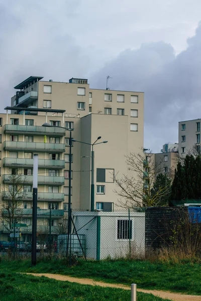 Reims Franciaország Február 2021 Egy Modern Épület Homlokzata Reimsben Franciaország — Stock Fotó