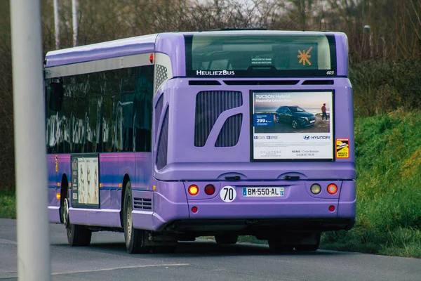 Reims França Fevereiro 2021 Ônibus Cidade Para Passageiros Que Dirigem — Fotografia de Stock