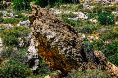 Panorama ve Kudüs tepeleri ve Beyaz Vadi 'nin manzarası vadiye bakan beyaz dağ sırtı batıdaki kentsel gelişmeden kurtarıldı.