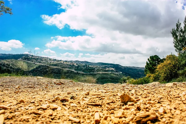 エルサレムの丘やホワイトバレーのパノラマと景色 谷を見下ろす白い山の尾根は 西の都市開発から保存されました このように風光明媚な自然景観を提供しています — ストック写真