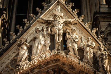 Reims France 16 Şubat 2021 Notre Dame de Reims Katedrali 'nin dış cephesi, Fransa' nın Grand Est bölgesindeki tarihi bir anıt.