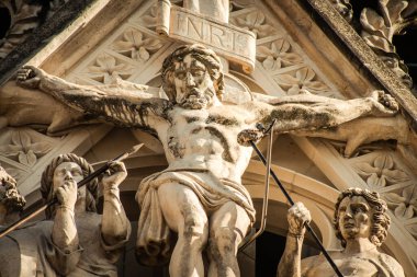 Reims France 16 Şubat 2021 Notre Dame de Reims Katedrali 'nin dış cephesi, Fransa' nın Grand Est bölgesindeki tarihi bir anıt.